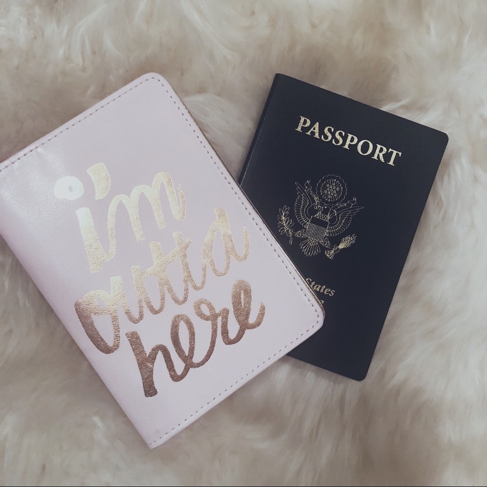 I’m outta here passport holder